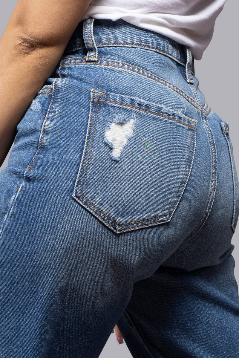 "Relaxed-fit boyfriend jeans with a casual, laid-back style."